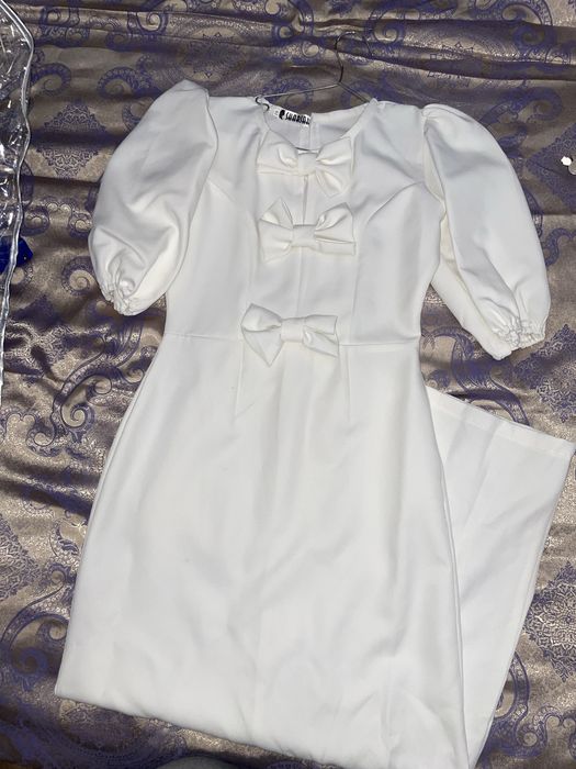 Белая платье для нежных девушек