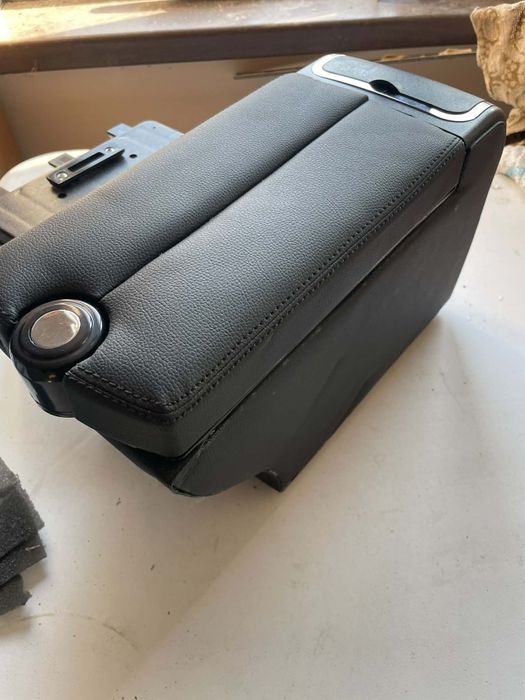 Cotieră auto în stare excelenta