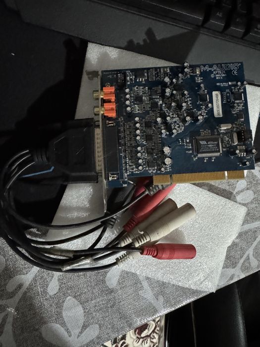 Звуковой карта M-audio192 почти янгидай 35$ ишлашига гарантия берилад