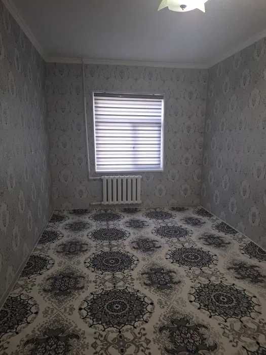 3 хонали Квартира сотилади 1 этажда 5 микрн