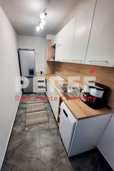 Дава се под наем Двустаен апартамент в Бургас, Зорница - 60 кв.м за 459 € - Снимка #2