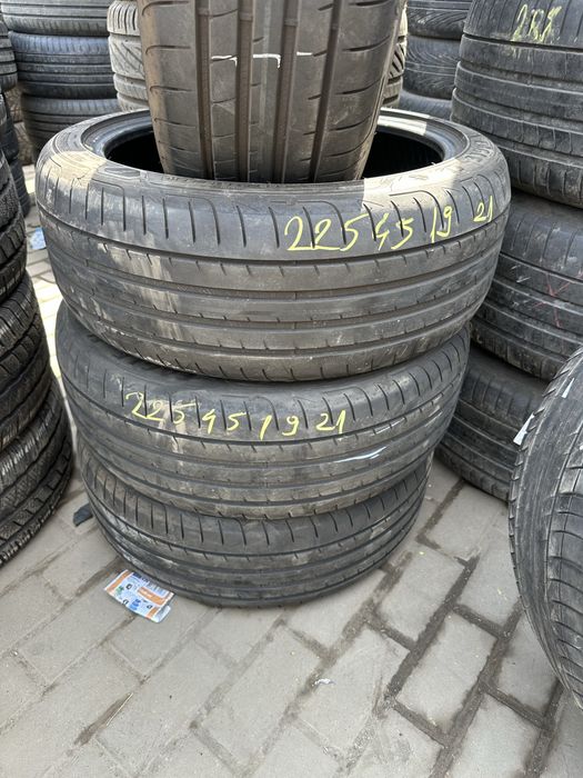Set anvelope vara 225/45/19 GoodYear dot 2021