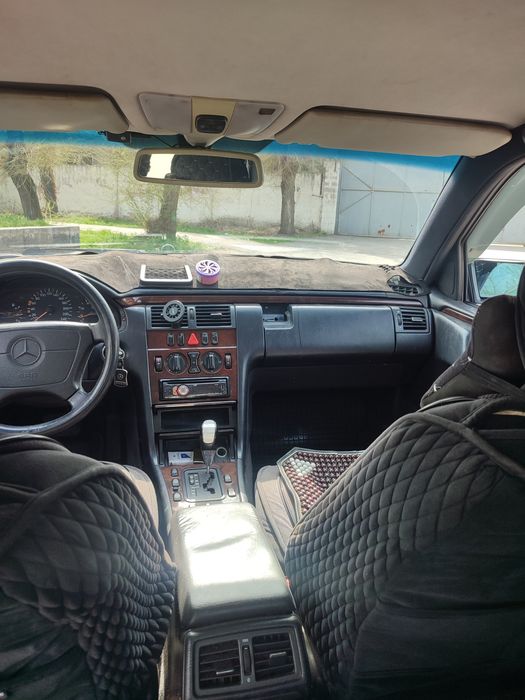 Mercedes Benz W210 Elegance