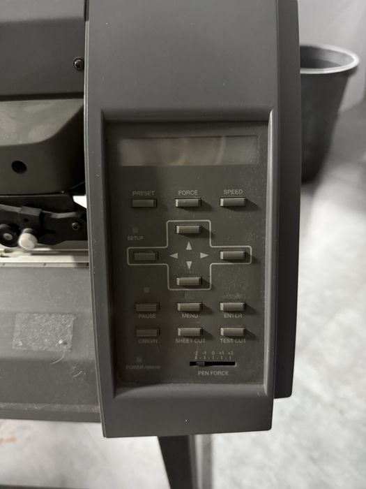 Режущий плоттер Roland