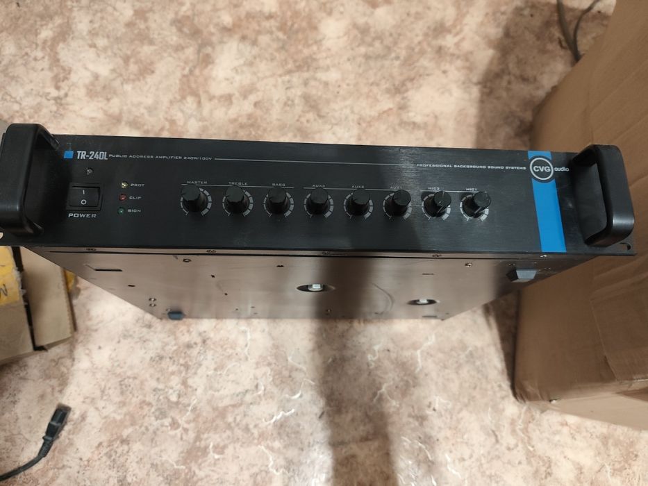 Микшер - усилитель профессиональный