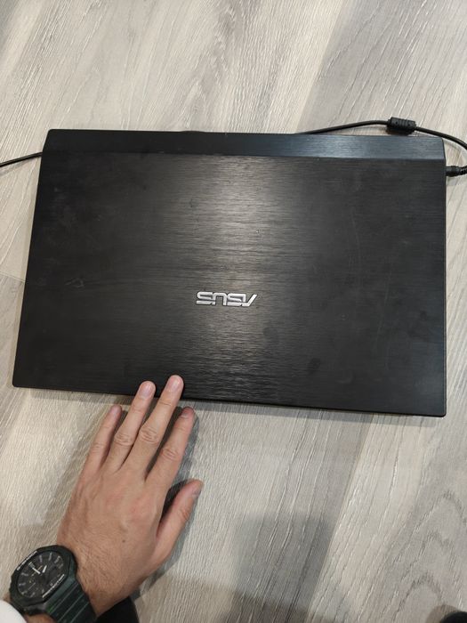 Продам хороший ноут asus