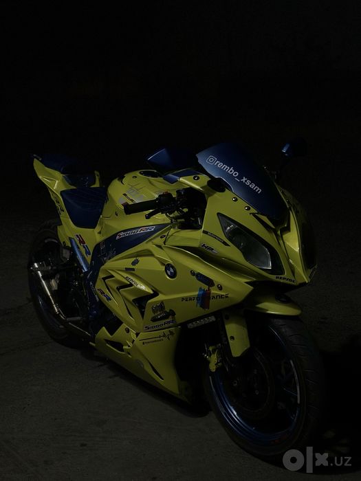 Мотоцикл 400cc.