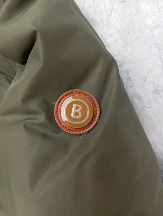 Vând geacă de damă Bogner!