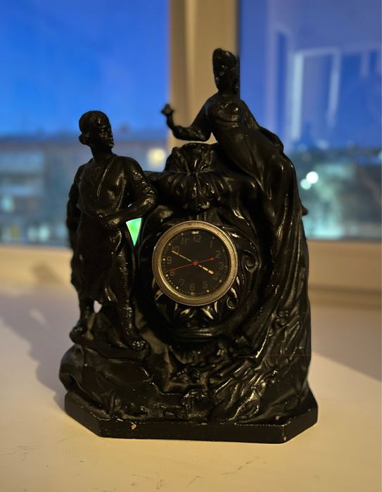 Раритетные винтажные чугунные часы