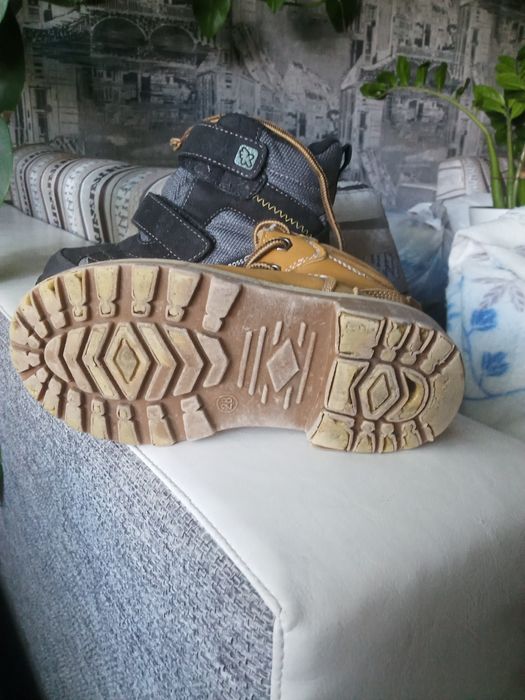 Продам обувь детскую