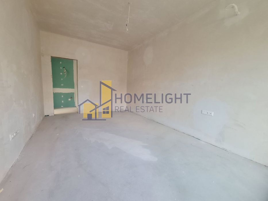 Тристаен апартамент в кв. Бояна