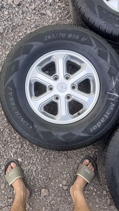 Диски  от Паджеро  Р16  с шинами