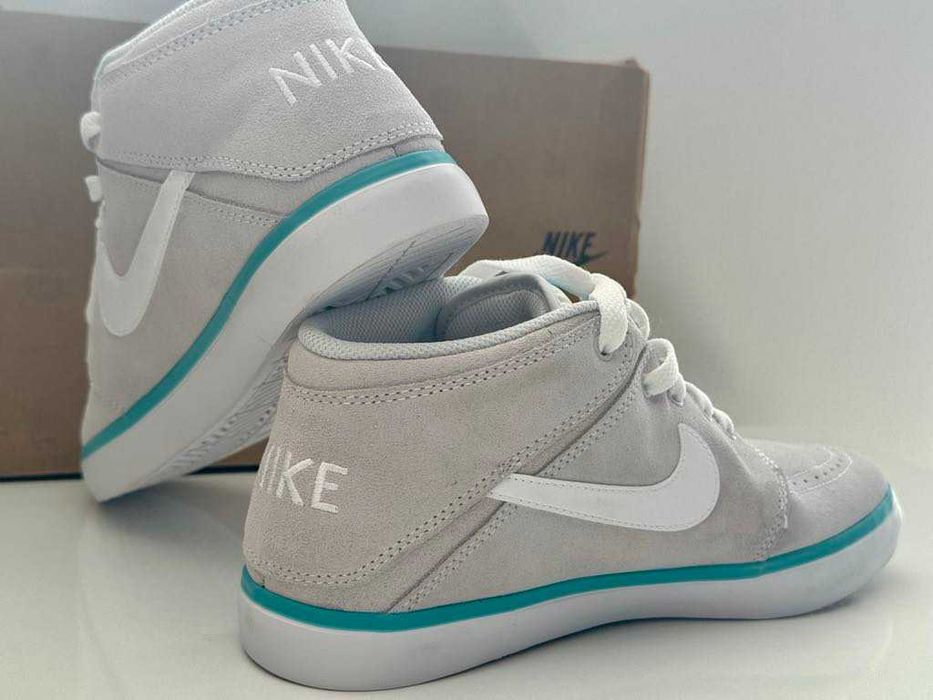 Мъжки кецове Nike Suketo