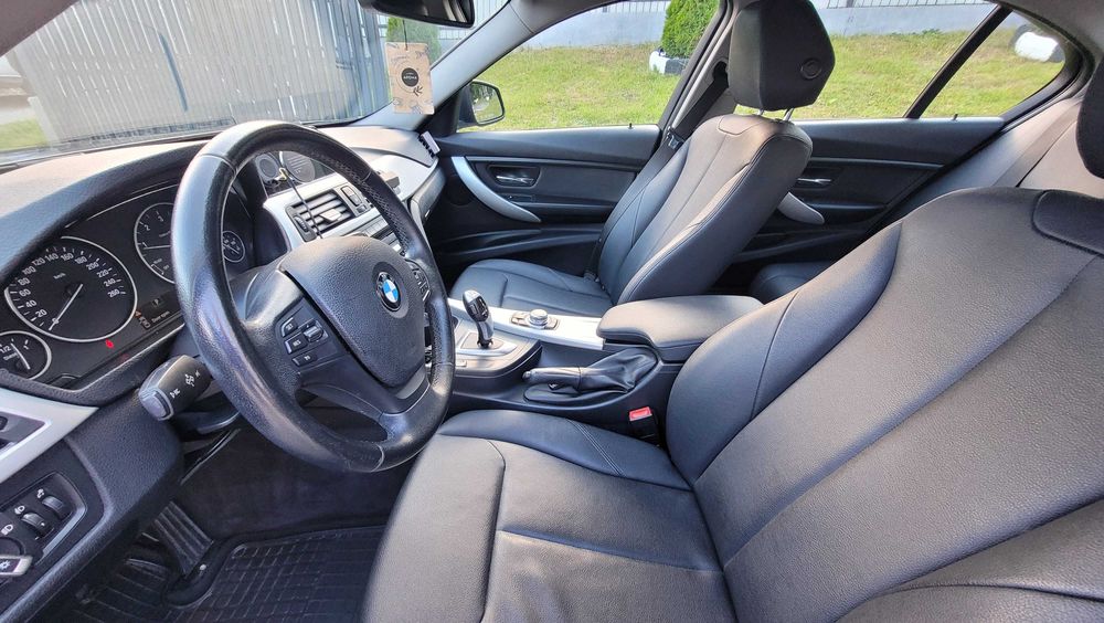Vand BMW 318d Automat 2012