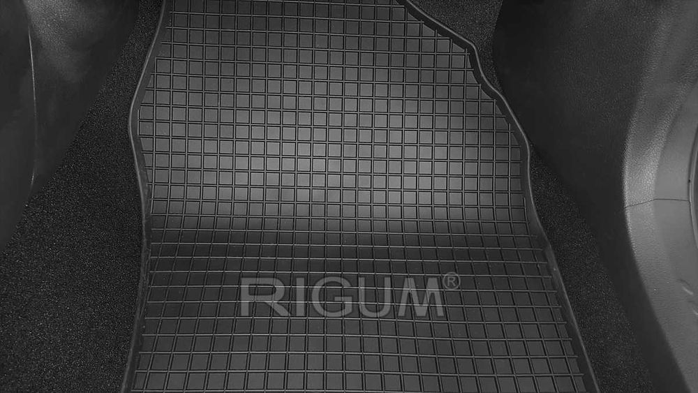 Гумени стелки или багажник TOYOTA C-HR от 2016 до 2023 г.