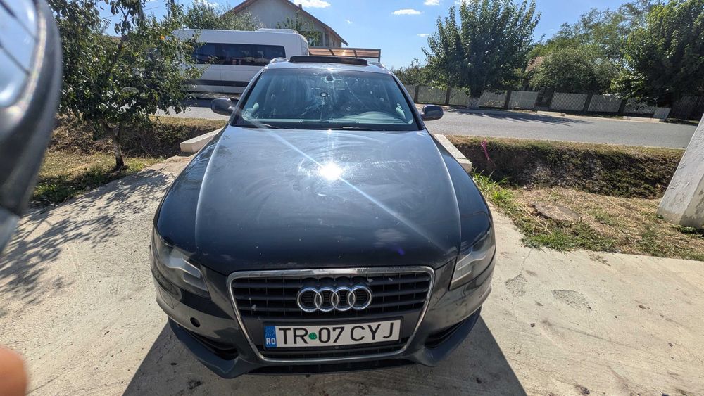 Vând Audi A4 B8 2.0 TDI 2011