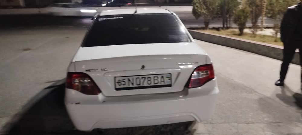 Nexia 2 ,1,6 sotiladi