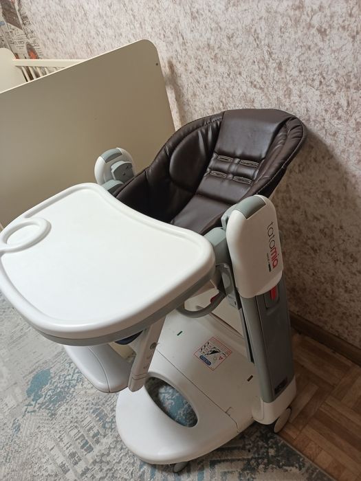 Стул для кормления tatamia