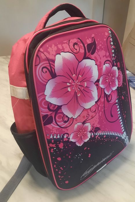 Продам рюкзаки школьные