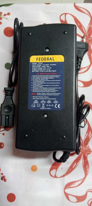 Încărcător 72 v LITIU ION 5 A nou nefolosit