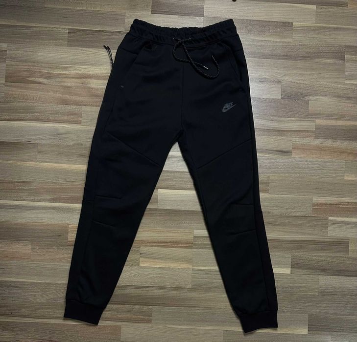 Trening Nike Tech - Negru - Premium