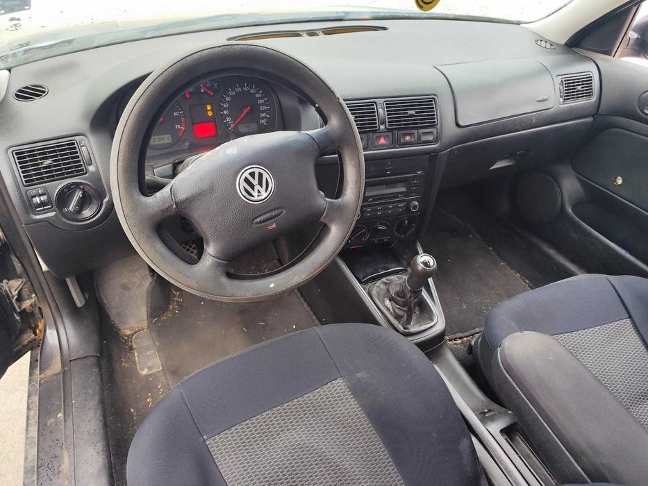 VW Golf 1.6 - 101к.с 2000г. на части