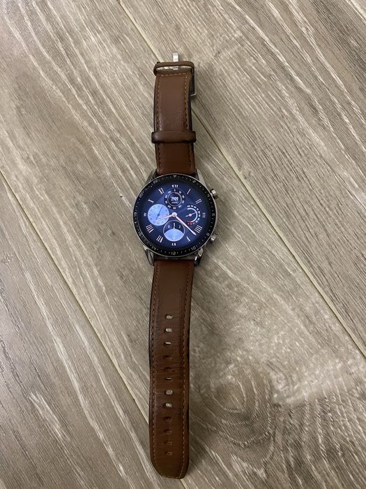 Продам часы хуавей