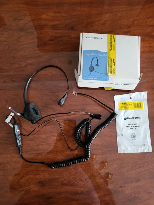 Наушник Plantroniks.Телефонная гарнитура.Новая.Торг.
