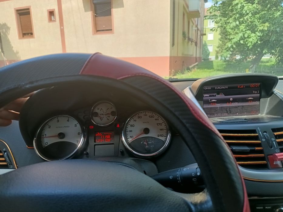 Pejo 207 sw.        Benzina 1.4