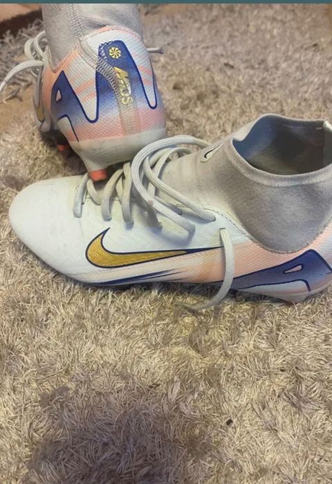 Ghete fotbal Nike CR 7 mărimea 38.5
