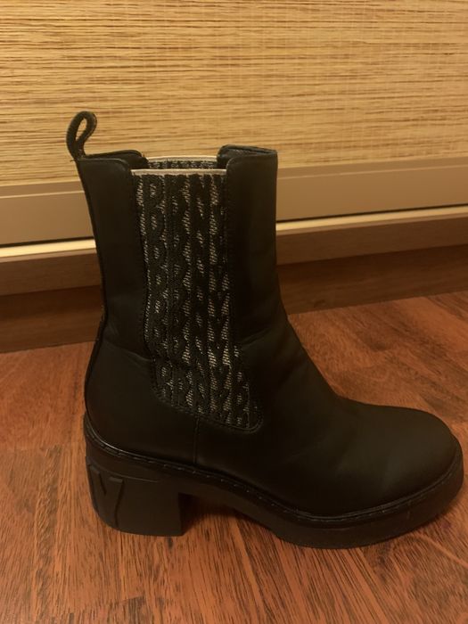 Ботинки женские, кожа, челси, DKNY (оригинал)