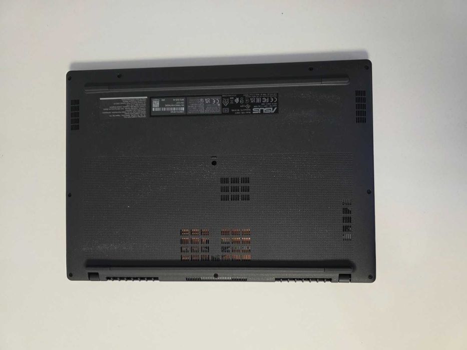 Лаптоп: ASUS Vivobook 16 – RTX 4050 / i5 / 16GB RAM / 144Hz – Като нов