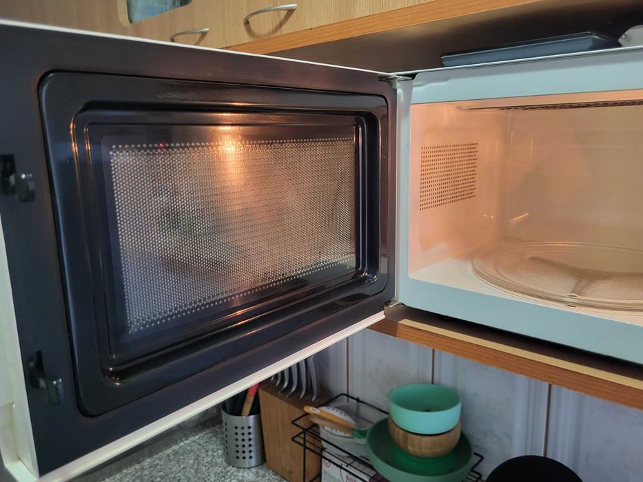 Cuptor cu microunde