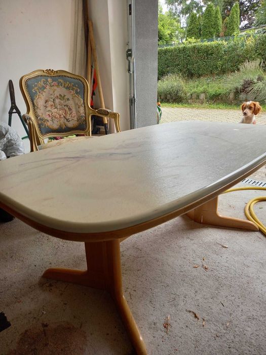 Холна маса,мрамор,крака масив