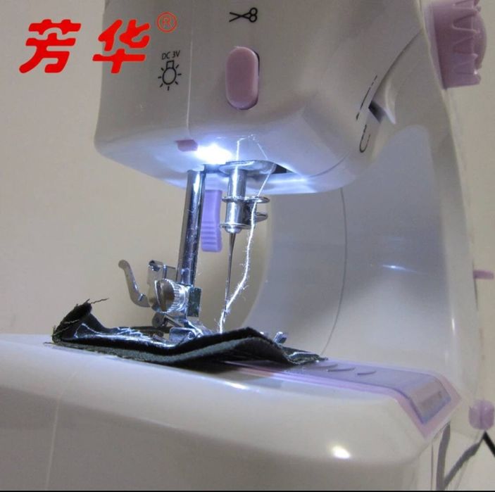 Швейна машинка електрична для дому.