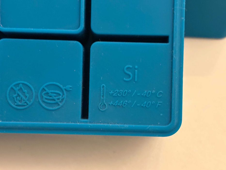 2 tavi silicon menaj gheata aquamarin Italia Nespresso Barista Pantone