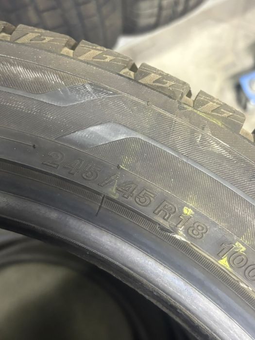 Yokohama 245/45/18 комплект