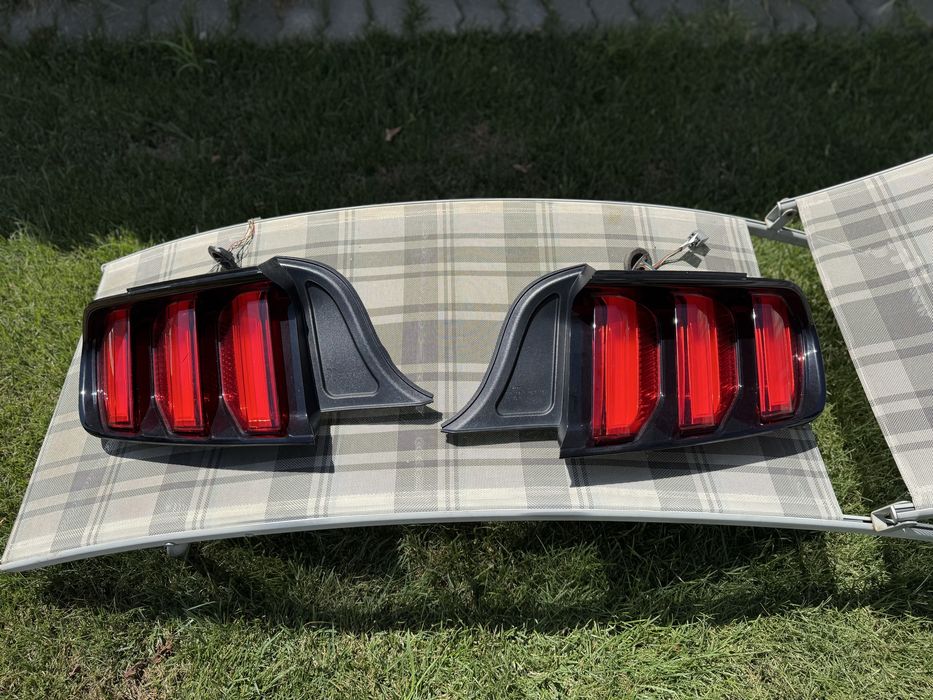 Vând Stopuri Ford Mustang (OEM)