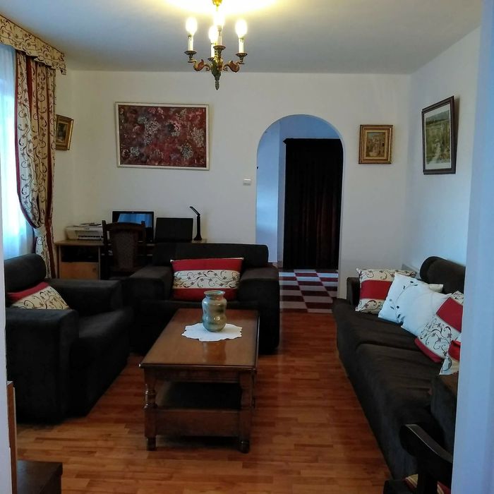 Vand apartament 2 camere zona Centrală Orșova