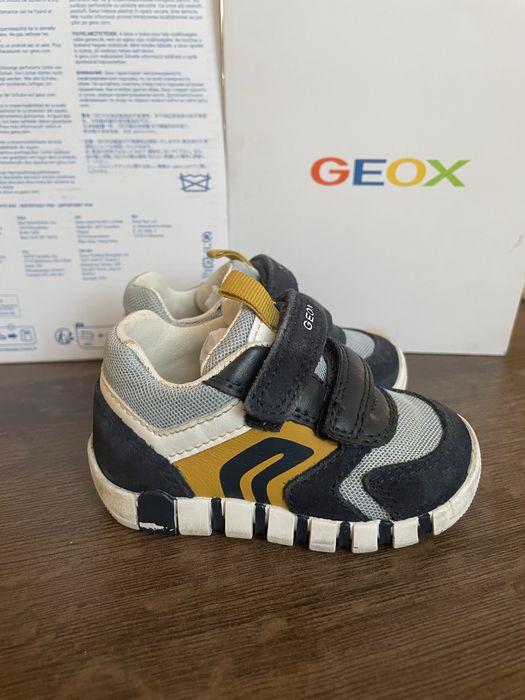 Сникърси Geox 19