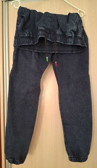 Продам джеггинсы (56 р.)