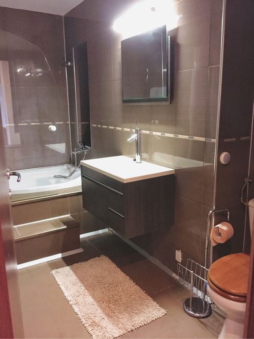 Apartament 3 Camere Modern – Calea București, langa blocul Ford, Piata