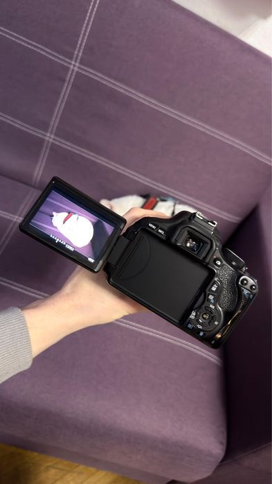 Canon EOS 600D + Blit Canon Speedlite 580EX | 18MP | Full HD