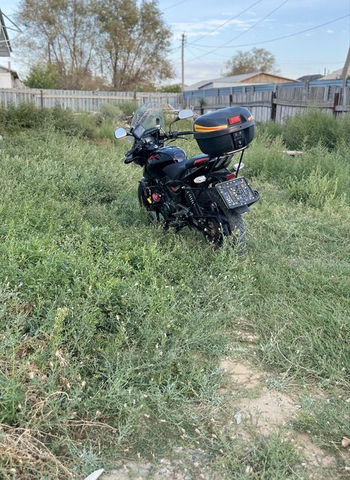 Мотоцикл Bajaj Pulsar 180