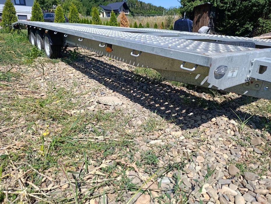 Vand trailer auto ,platforma ca nou 3500 kg ,impecabil