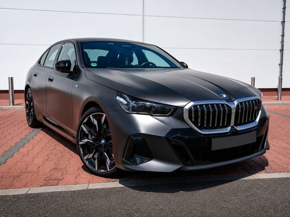BMW I5