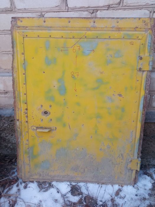 Железная дверь готовая