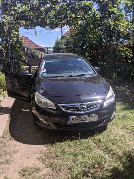 OPEL Astra 2012