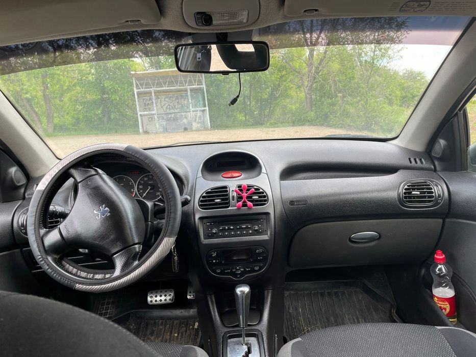 Продам Peugeot 206