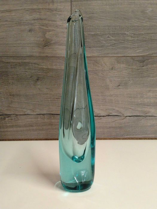 Голяма арт стъклена ваза 34 см – масивно стъкло, 70-те